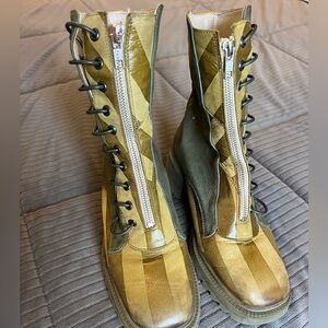 Stylish Gold and Green Women's Boots